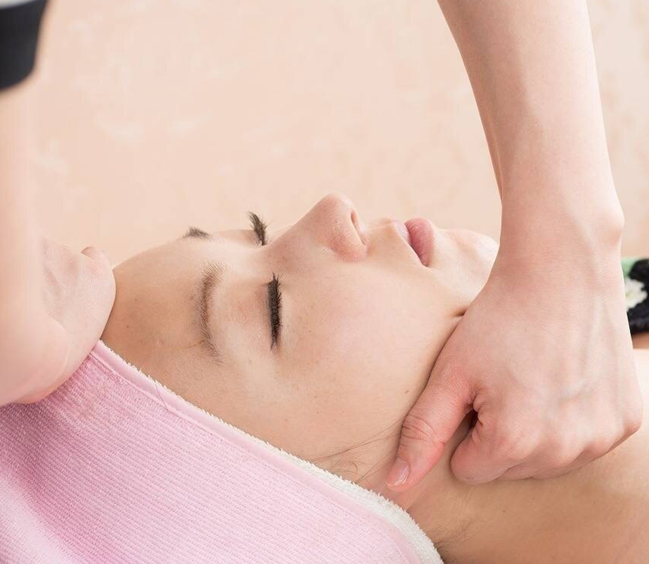 【小顔】【初回限定】ハイパーナイフ20分＋《オルチャン》コルギ＋石膏パック 80分